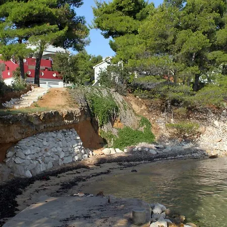 By The Sea Tkon, Pasman - 8454 *